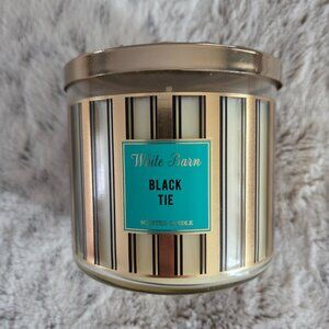 White Barn 3 wick candle - Black Tie
